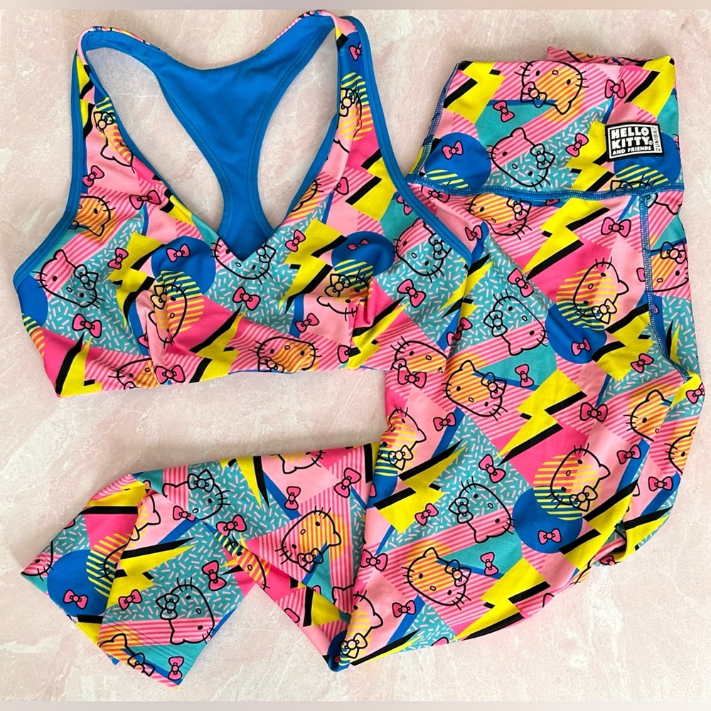 Hello Kitty x Zumba High Waisted Ankle Leggings with matching V-Neck Bra Size S